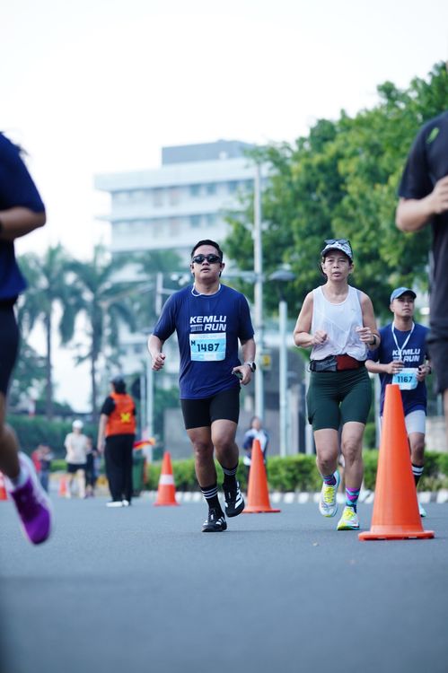 Race photo from KEMLU RUN 2025