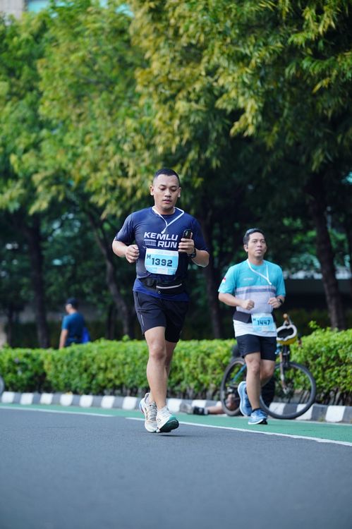 Race photo from KEMLU RUN 2025
