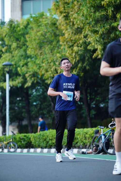 Race photo from KEMLU RUN 2025