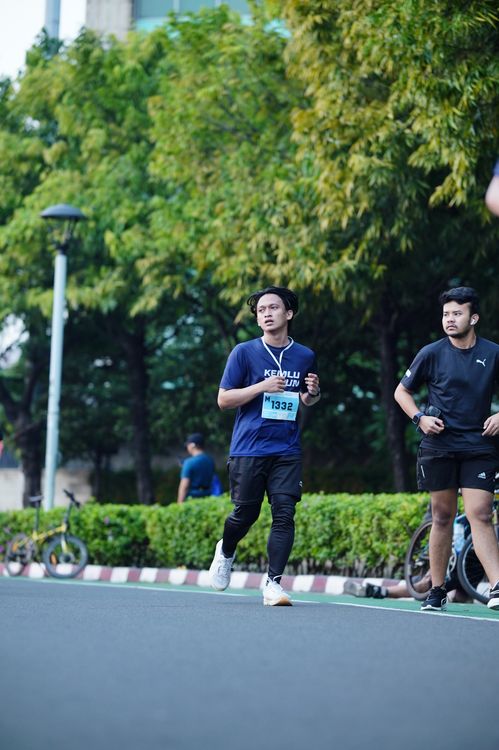 Race photo from KEMLU RUN 2025