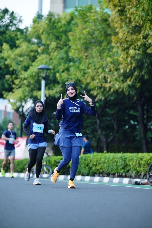 Race photo from KEMLU RUN 2025