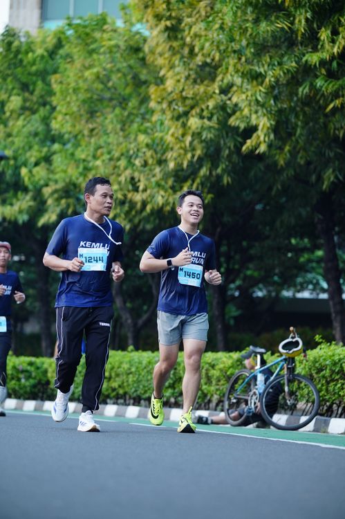 Race photo from KEMLU RUN 2025