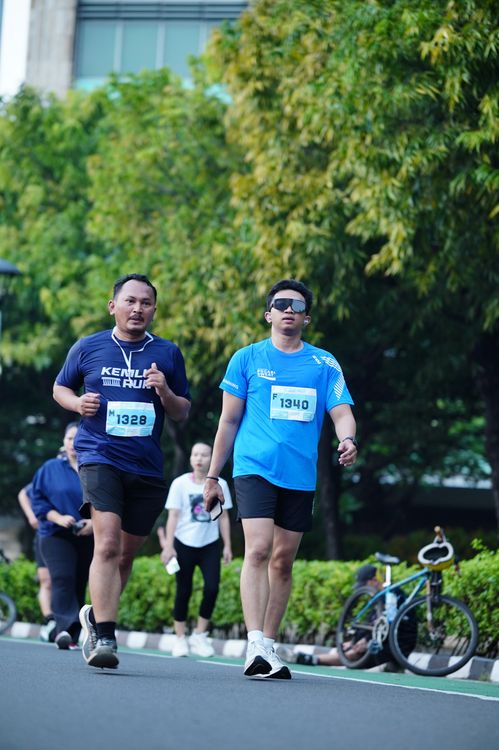 Race photo from KEMLU RUN 2025