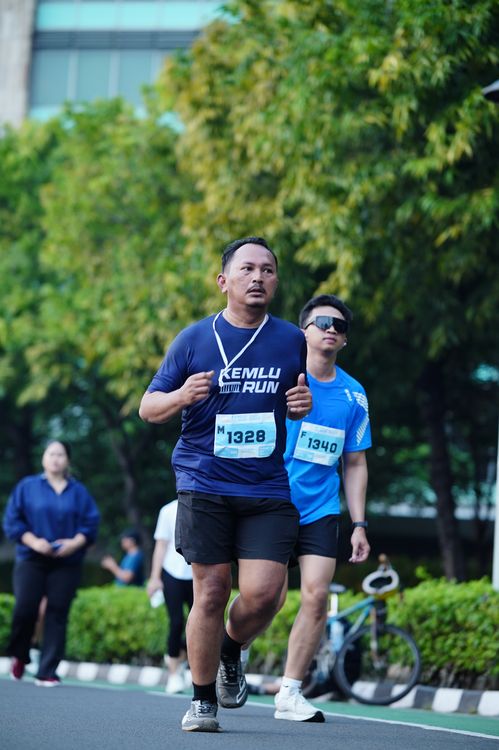 Race photo from KEMLU RUN 2025