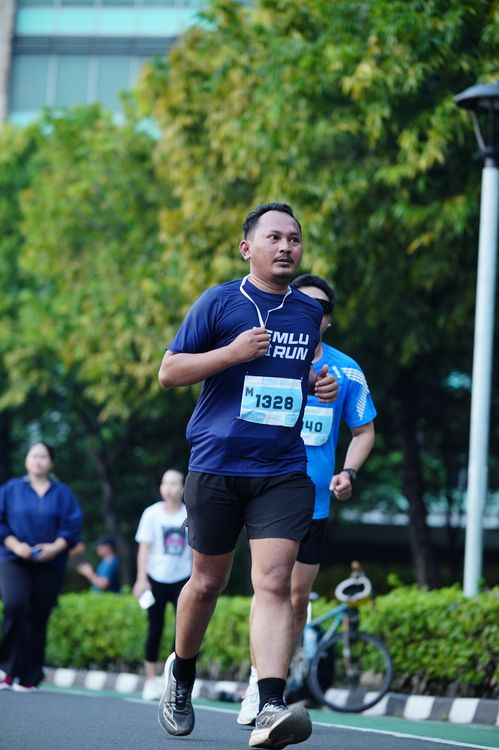 Race photo from KEMLU RUN 2025