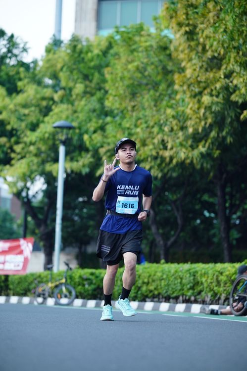 Race photo from KEMLU RUN 2025