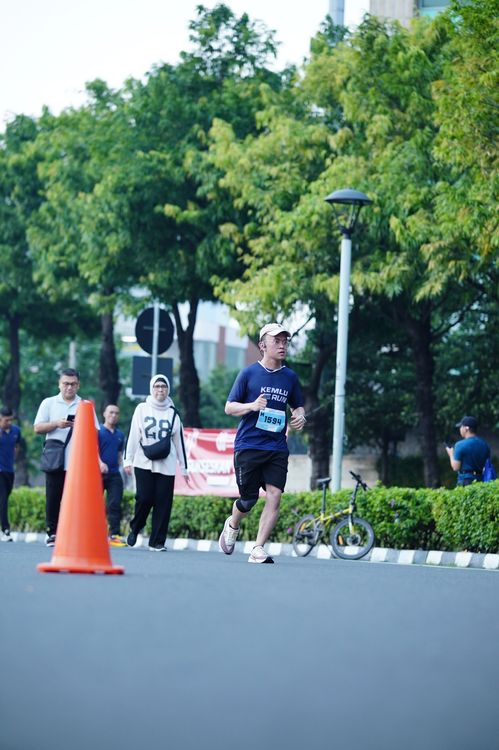 Race photo from KEMLU RUN 2025