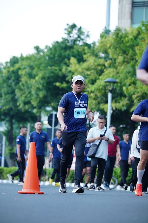 Race photo from KEMLU RUN 2025