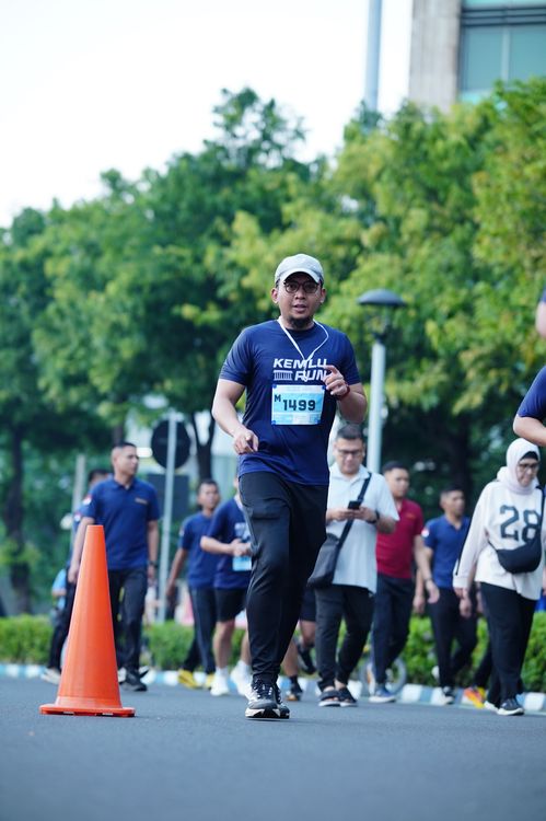 Race photo from KEMLU RUN 2025