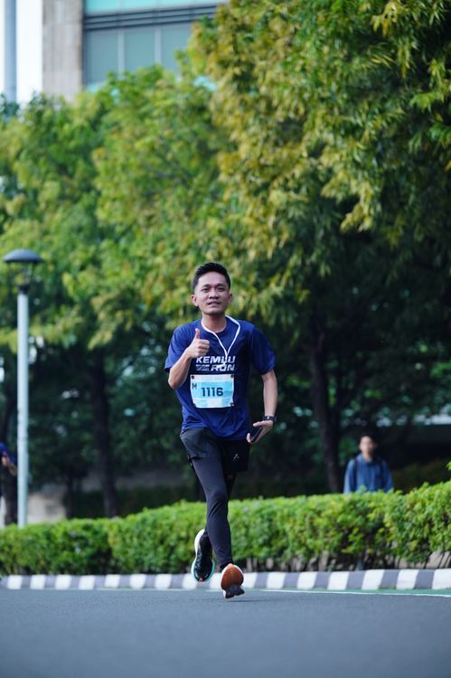 Race photo from KEMLU RUN 2025