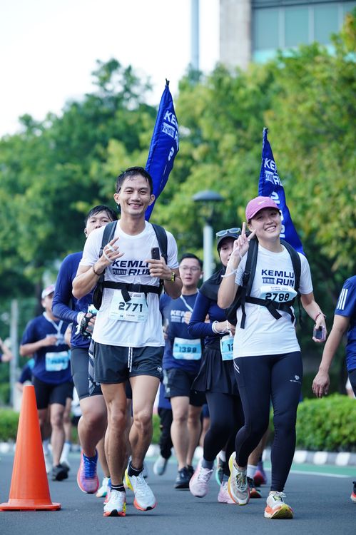 Race photo from KEMLU RUN 2025