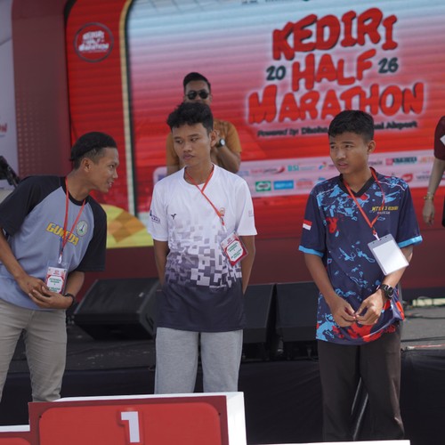 Race photo from KEDIRI HALF MARATHON 2026
