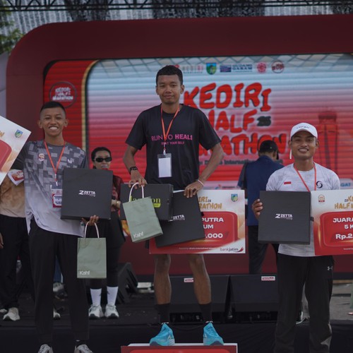 Race photo from KEDIRI HALF MARATHON 2026