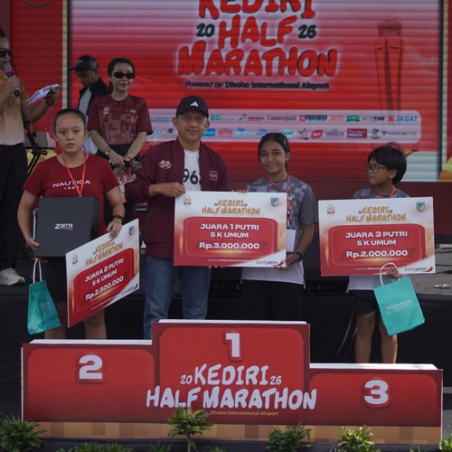 Race photo from KEDIRI HALF MARATHON 2026
