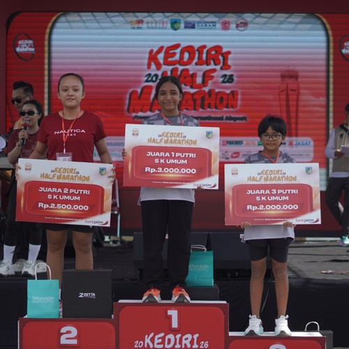 Race photo from KEDIRI HALF MARATHON 2026