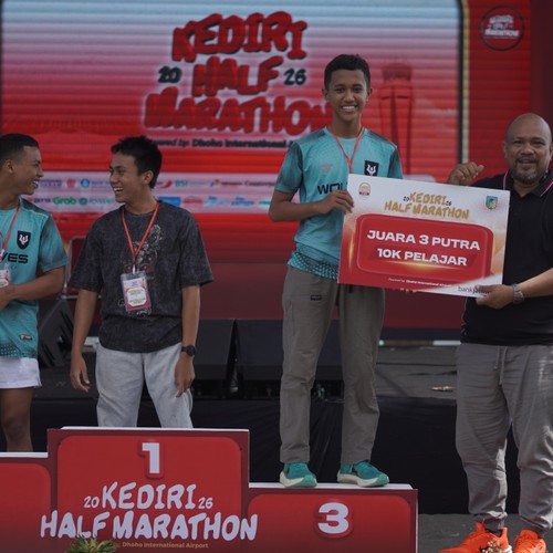 Race photo from KEDIRI HALF MARATHON 2026