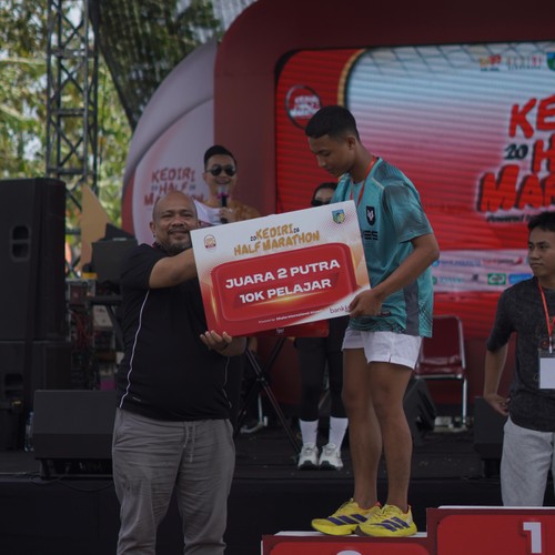 Race photo from KEDIRI HALF MARATHON 2026