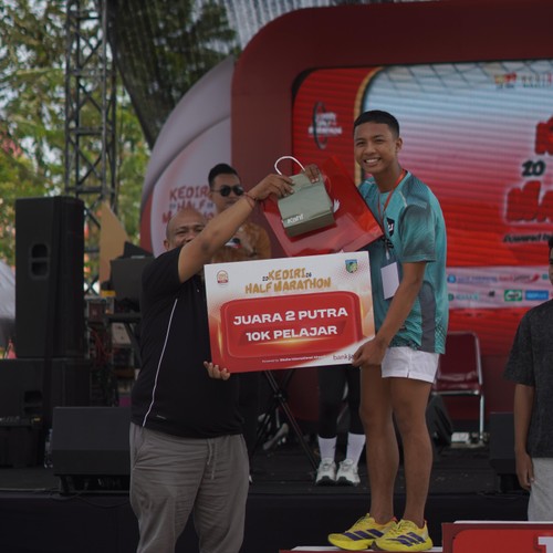 Race photo from KEDIRI HALF MARATHON 2026