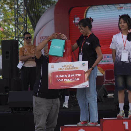 Race photo from KEDIRI HALF MARATHON 2026