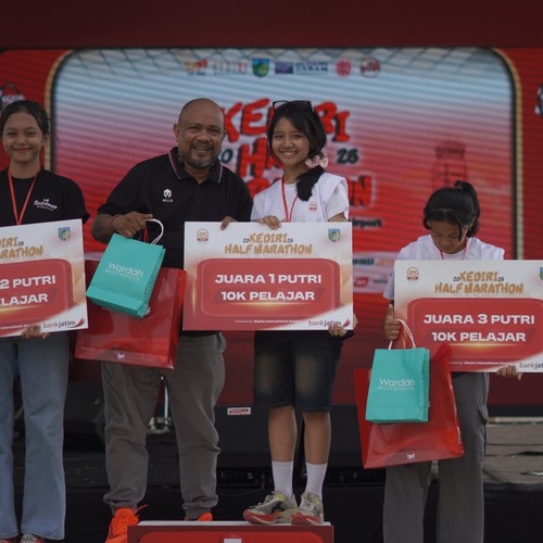 Race photo from KEDIRI HALF MARATHON 2026