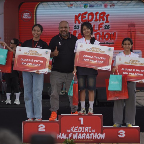 Race photo from KEDIRI HALF MARATHON 2026
