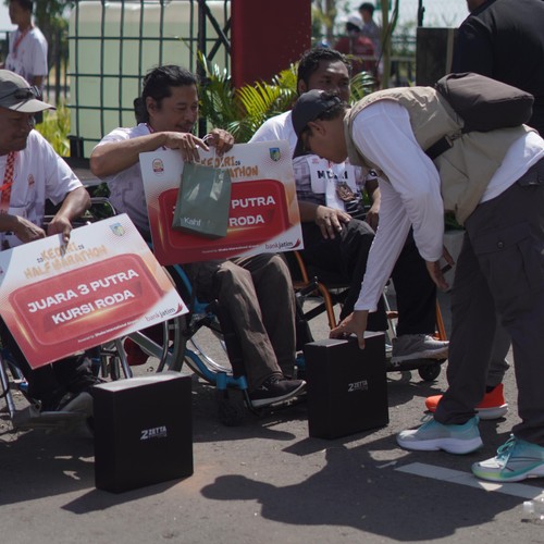 Race photo from KEDIRI HALF MARATHON 2026