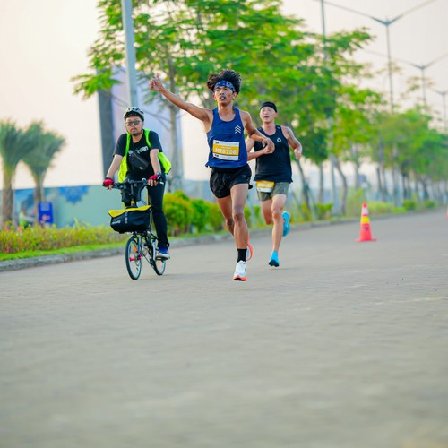 Race photo from YUK TRAVEL RUN