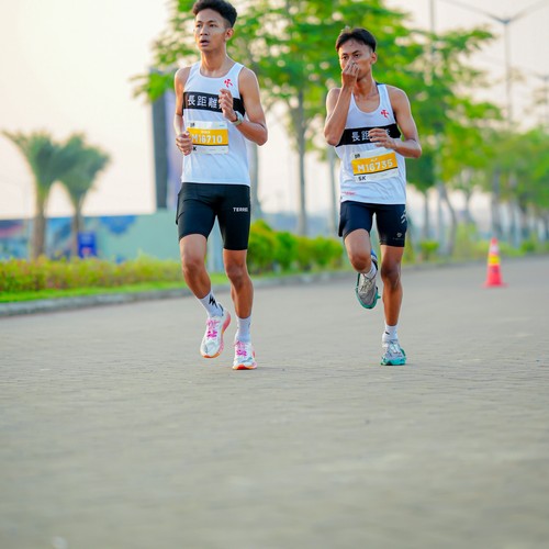 Race photo from YUK TRAVEL RUN
