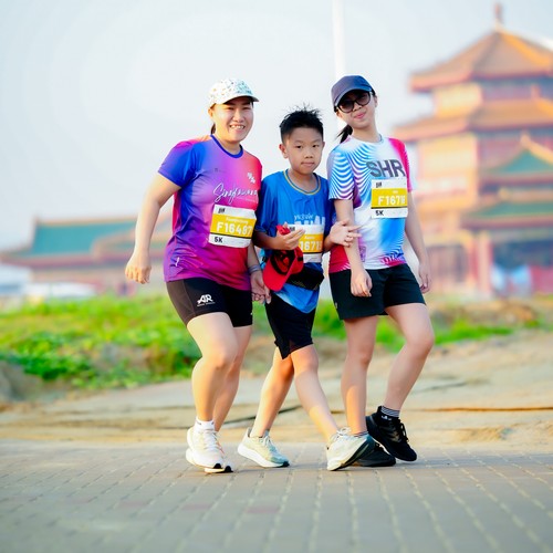 Race photo from YUK TRAVEL RUN