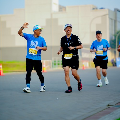 Race photo from YUK TRAVEL RUN