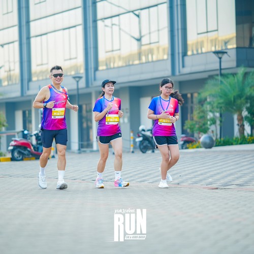Race photo from YUK TRAVEL RUN