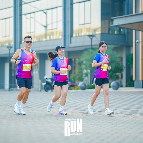 Race photo from YUK TRAVEL RUN