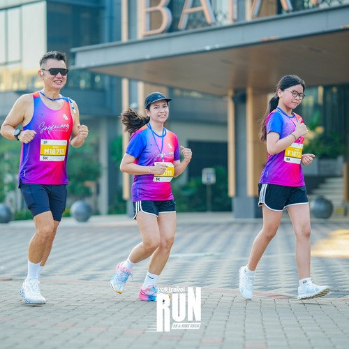 Race photo from YUK TRAVEL RUN