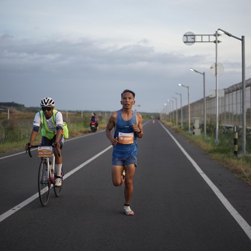Race photo from KEDIRI HALF MARATHON 2026