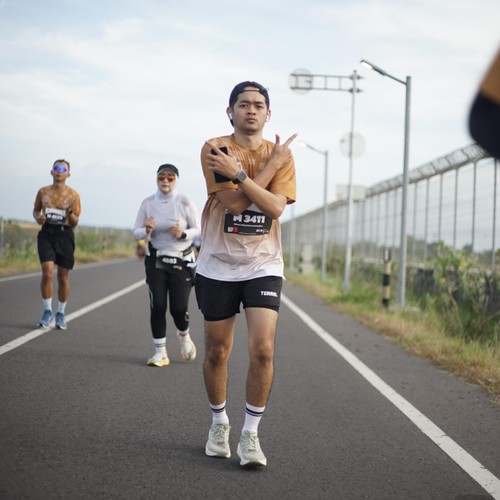 Race photo from KEDIRI HALF MARATHON 2026