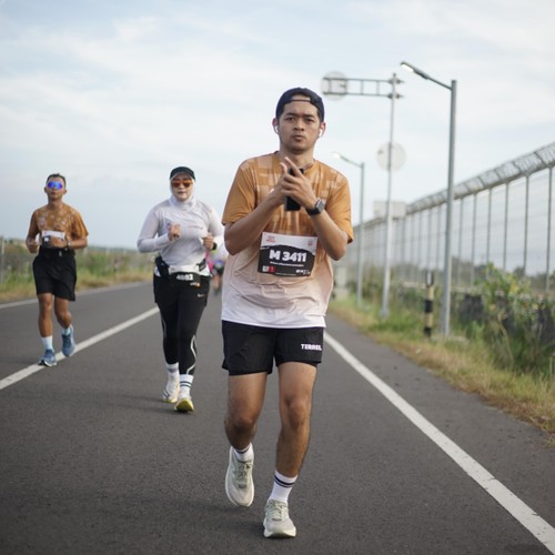 Race photo from KEDIRI HALF MARATHON 2026