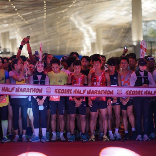 Race photo from KEDIRI HALF MARATHON 2026