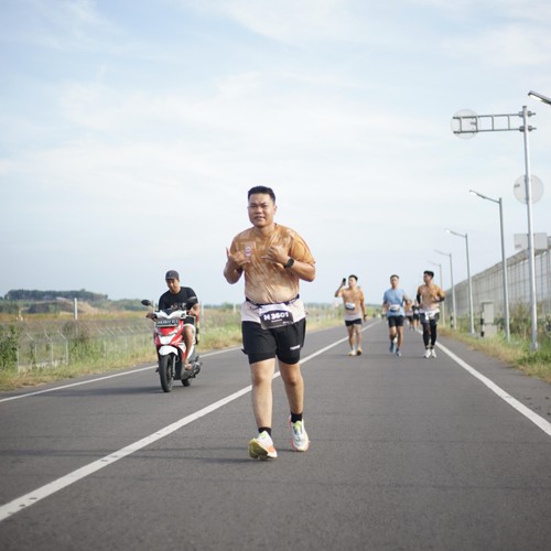 Race photo from KEDIRI HALF MARATHON 2026