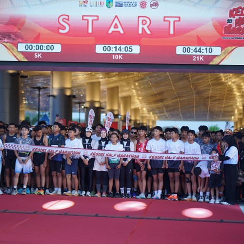 Race photo from KEDIRI HALF MARATHON 2026