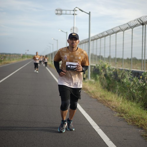 Race photo from KEDIRI HALF MARATHON 2026