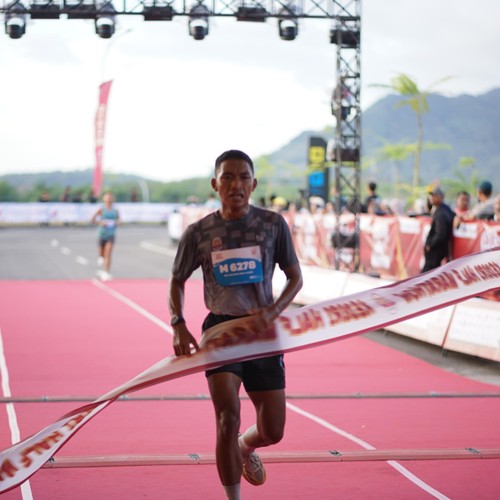Race photo from KEDIRI HALF MARATHON 2026