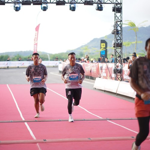 Race photo from KEDIRI HALF MARATHON 2026