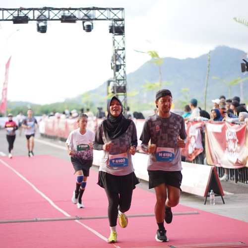Race photo from KEDIRI HALF MARATHON 2026