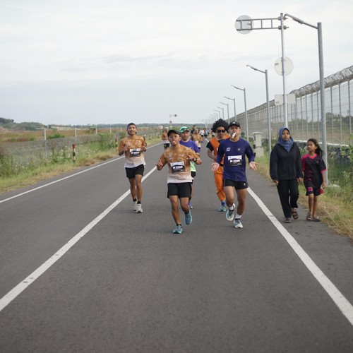Race photo from KEDIRI HALF MARATHON 2026