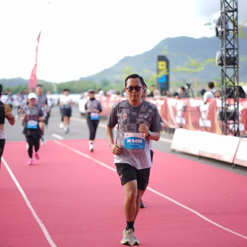 Race photo from KEDIRI HALF MARATHON 2026