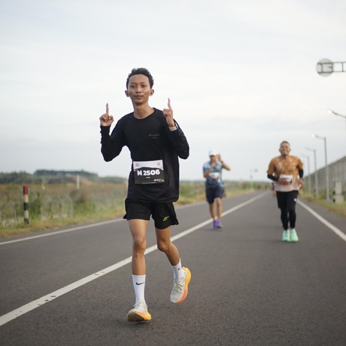 Race photo from KEDIRI HALF MARATHON 2026