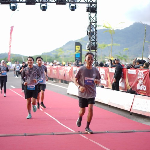 Race photo from KEDIRI HALF MARATHON 2026