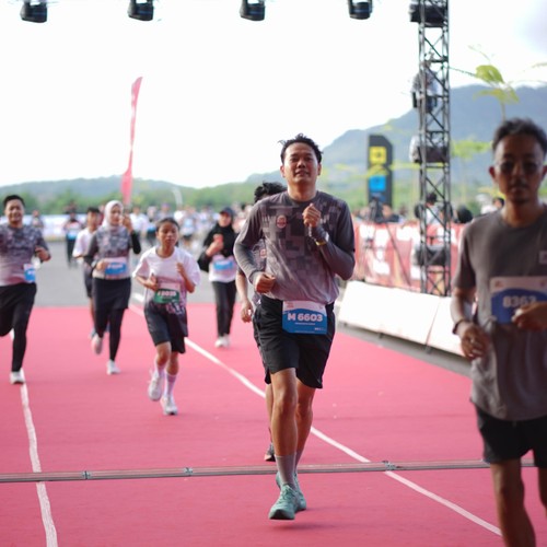 Race photo from KEDIRI HALF MARATHON 2026