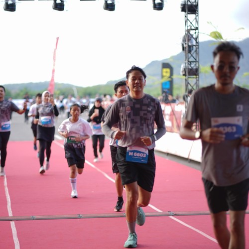 Race photo from KEDIRI HALF MARATHON 2026