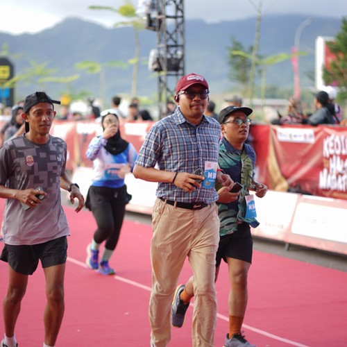 Race photo from KEDIRI HALF MARATHON 2026